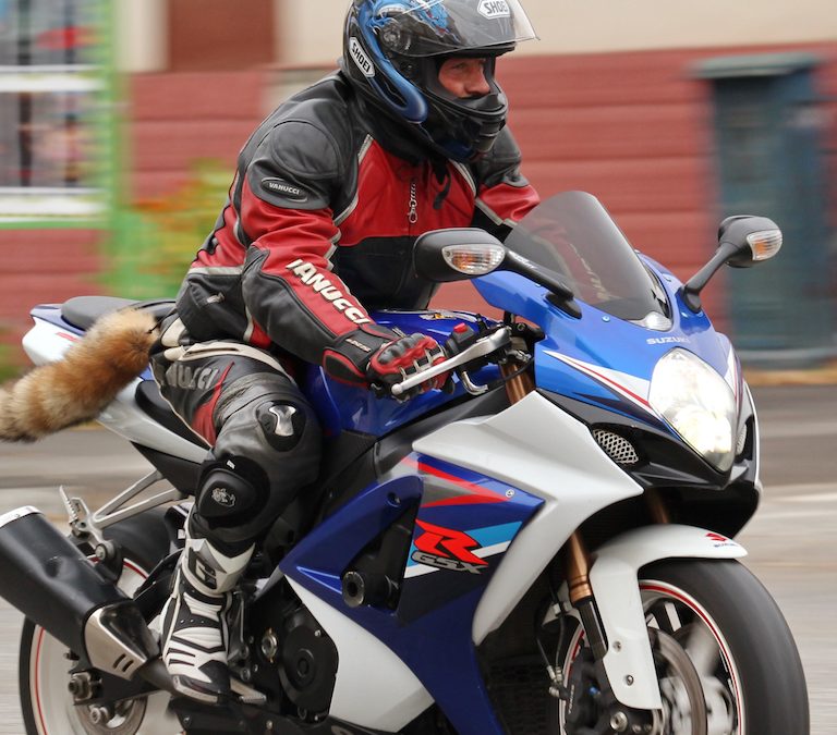 Colorado Springs Motorcycle lawyer: how to avoid accidents while riding